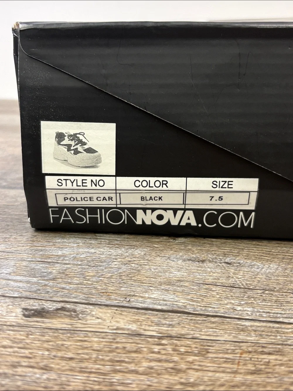 Fashion Nova Gotta Be On The Run Chunky Sneakers Black White Holographic 7.5